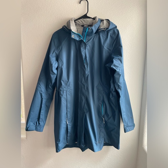 REI Rainier Long Line Rain Jacket - Picture 1 of 10
